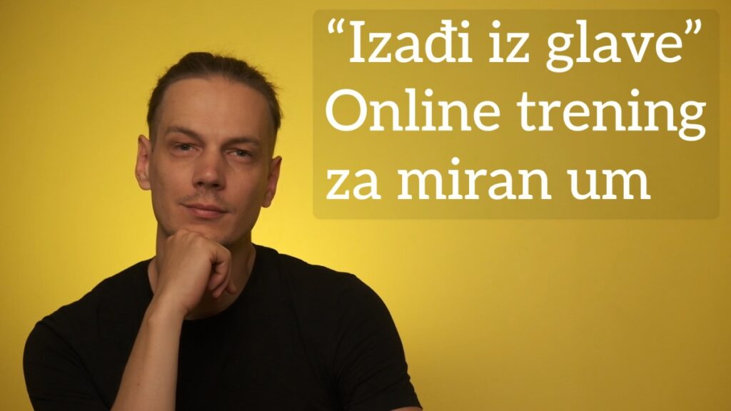 Luka Šolta u crnoj majici uz natpis "Izađi iz glave, online trening za miran um"
